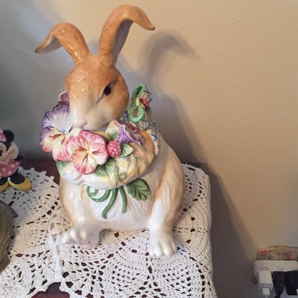 Fits and Floyd ceramic Easter bunny no chips ๐ท๐ท - Picture 1 of 4